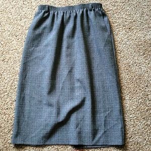 Alfred Dunner plaid skirt